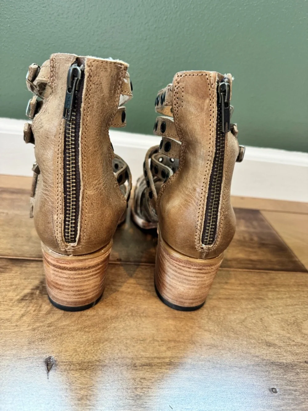 Freebird Cassandra (New without Box) - Size 7 - Picture 5 of 13
